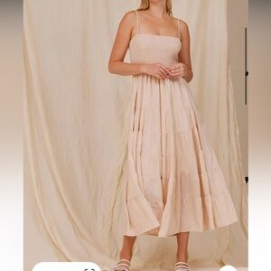 Moodie Tiered Dress in Oyster, size S